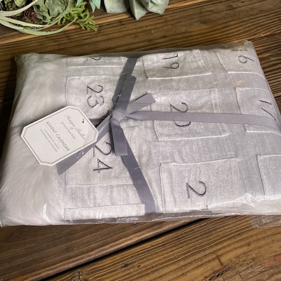 Pottery Barn Kids X Monique Lhuillier Collaboration Faux Fur Advent Calendar - Picture 13 of 15
